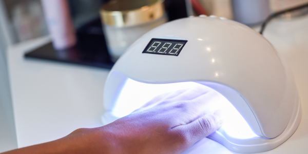 Cómo elegir la mejor lámpara UV LED para uñas